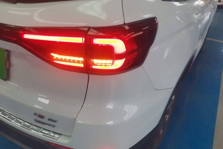 Used CHANGAN CS75 2021 Honor Million Edition 280T DCT Luxury Model Right Rear Taillight