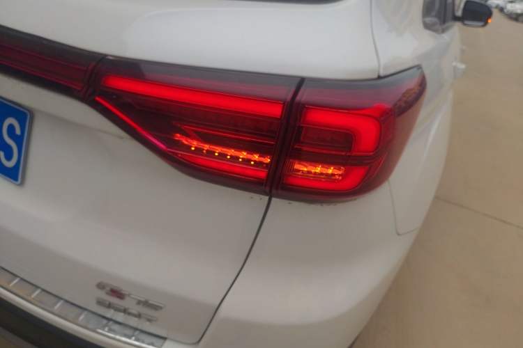 Used CHANGAN CS75 2021 Honor Million Edition 280T DCT Luxury Model Right Rear Taillight