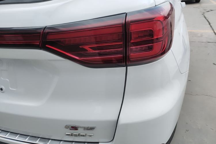 Used CHANGAN CS75 2021 Honor Million Edition 280T DCT Luxury Model Right Rear Taillight