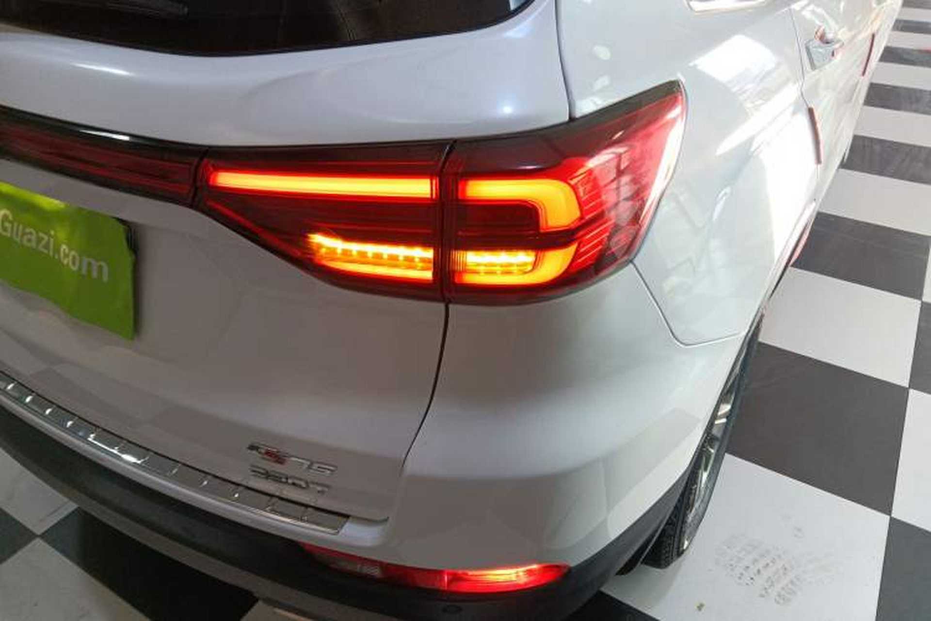 Used CHANGAN CS75 2021 Honor Million Edition 280T DCT Luxury Model Right Rear Taillight