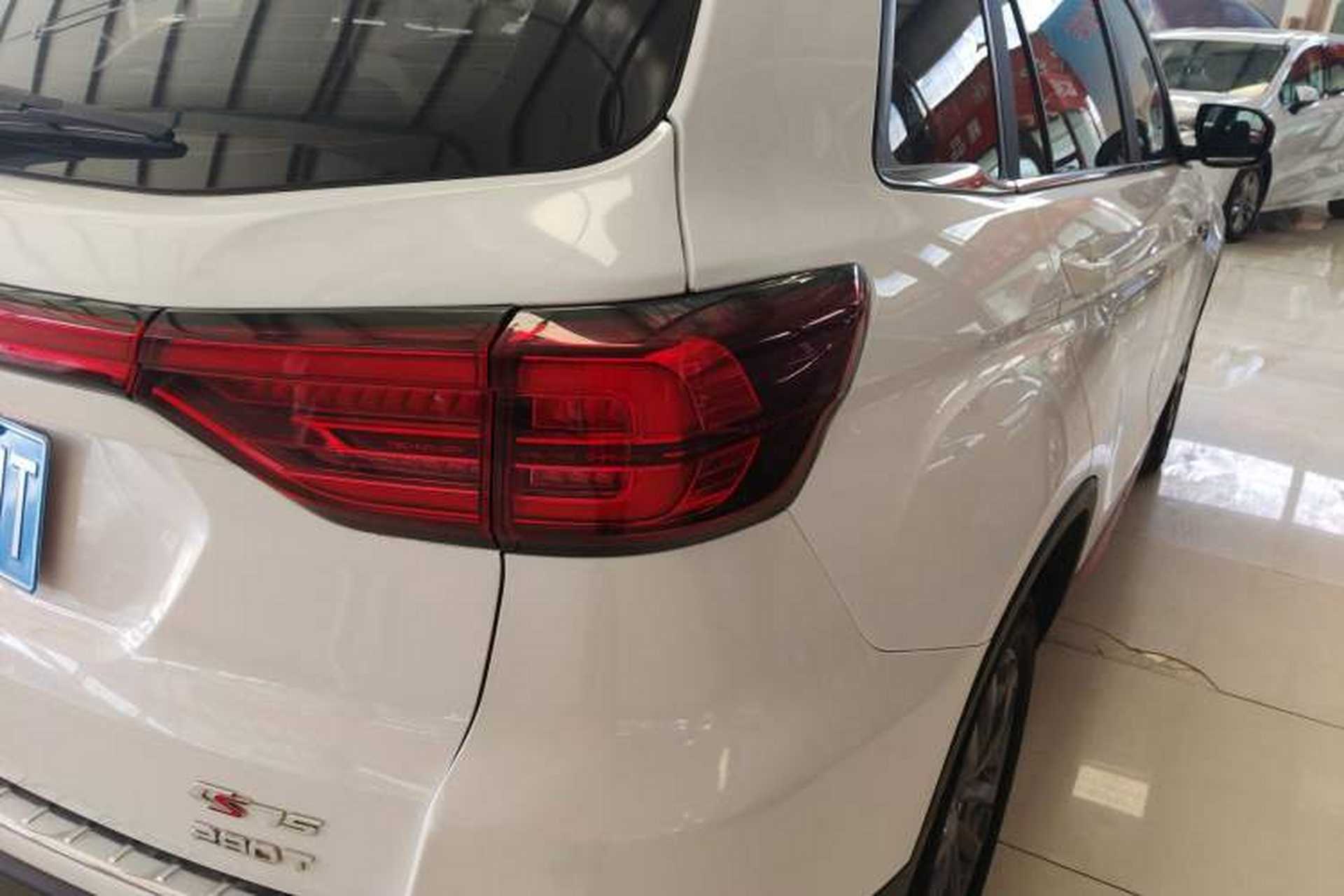 Used CHANGAN CS75 2021 Honor Million Edition 280T DCT Prestige Model Right Rear Taillight
