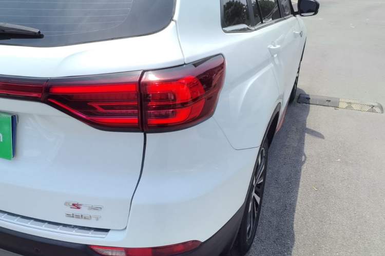 Used CHANGAN CS75 2021 Honor Million Edition 280T DCT Navigation Model Right Rear Taillight
