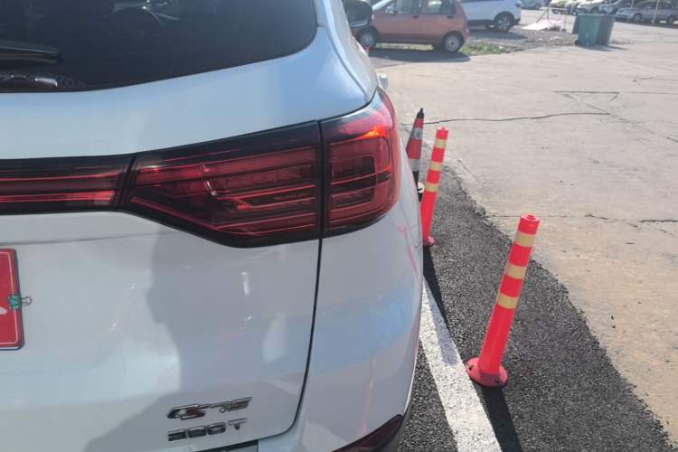 Used CHANGAN CS75 2021 Honor Million Edition 280T DCT Luxury Model Right Rear Taillight