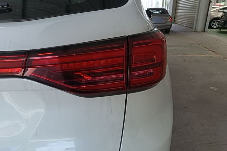 Used CHANGAN CS75 2021 Honor Million Edition 280T DCT Luxury Model Right Rear Taillight
