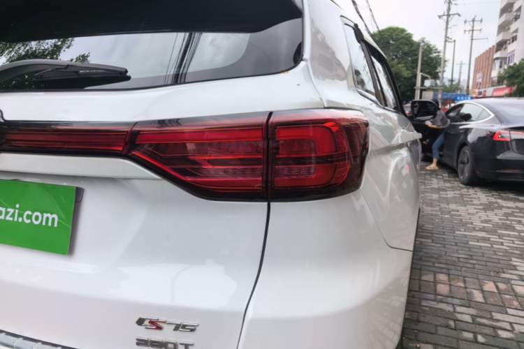 Used CHANGAN CS75 2021 Honor Million Edition 280T DCT Prestige Model Right Rear Taillight