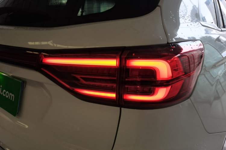 Used CHANGAN CS75 2021 Honor Million Edition 280T DCT Navigation Model Right Rear Taillight