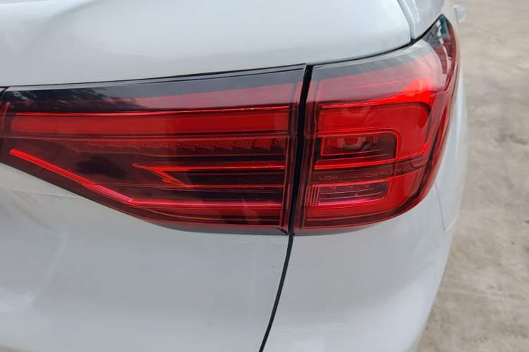 Used CHANGAN CS75 2021 Honor Million Edition 280T DCT Prestige Model Right Rear Taillight