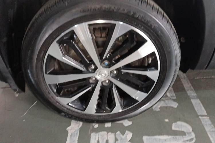 Used CHANGAN CS75 2021 Honor Million Edition 280T DCT Navigation Model Right Rear Wheel Hub