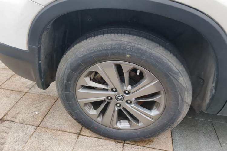 Used CHANGAN CS75 2021 Honor Million Edition 280T DCT Luxury Model Right Rear Wheel Hub