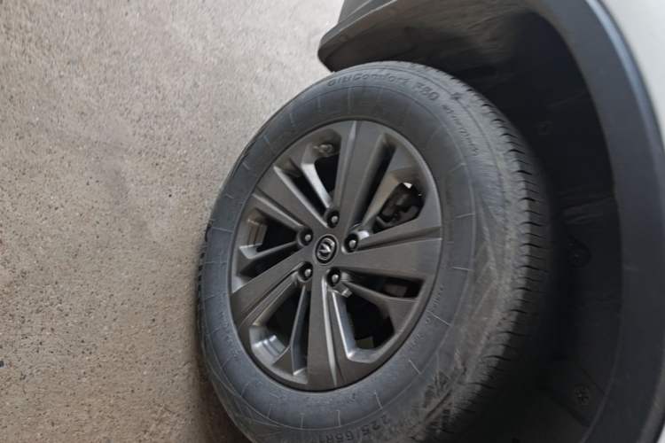 Used CHANGAN CS75 2021 Honor Million Edition 280T DCT Luxury Model Right Rear Wheel Hub