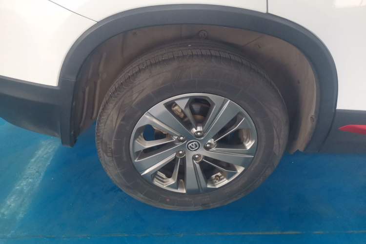 Used CHANGAN CS75 2021 Honor Million Edition 280T DCT Luxury Model Right Rear Wheel Hub