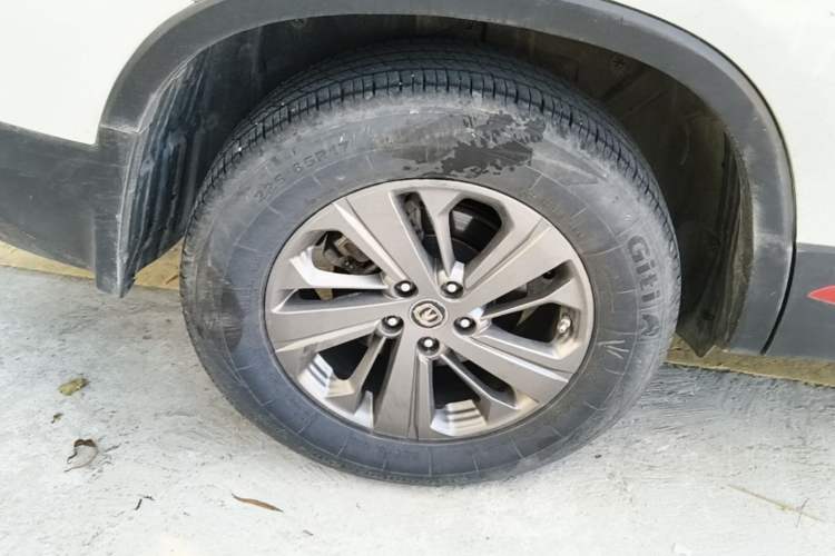 Used CHANGAN CS75 2021 Honor Million Edition 280T DCT Luxury Model Right Rear Wheel Hub