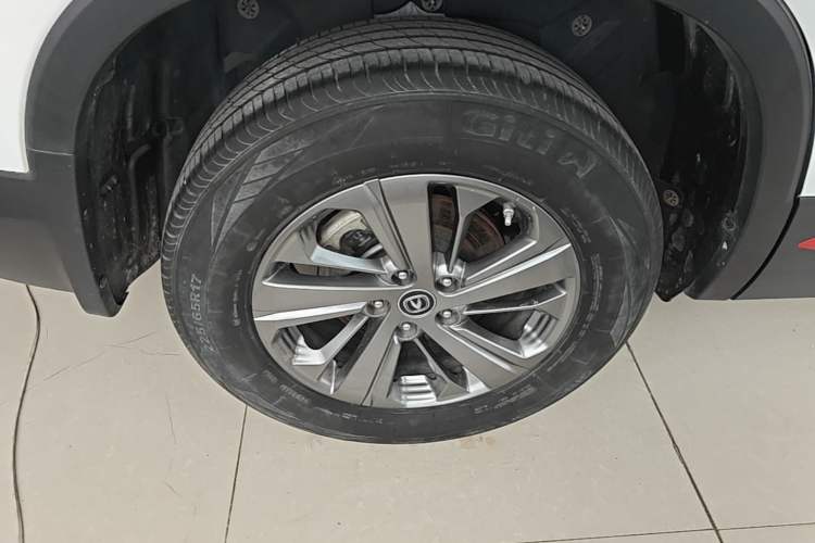 Used CHANGAN CS75 2021 Honor Million Edition 280T DCT Luxury Model Right Rear Wheel Hub