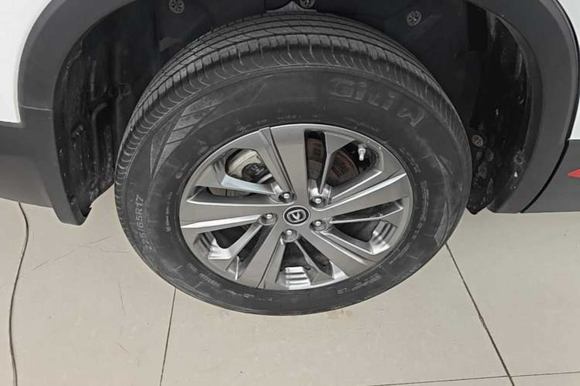 Used CHANGAN CS75 2021 Honor Million Edition 280T DCT Luxury Model Right Rear Wheel Hub