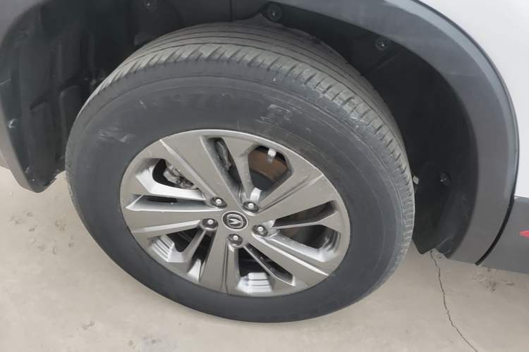Used CHANGAN CS75 2021 Honor Million Edition 280T DCT Luxury Model Right Rear Wheel Hub