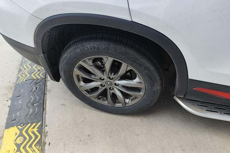 Used CHANGAN CS75 2021 Honor Million Edition 280T DCT Prestige Model Right Rear Wheel Hub