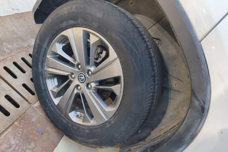 Used CHANGAN CS75 2021 Honor Million Edition 280T DCT Luxury Model Right Rear Wheel Hub