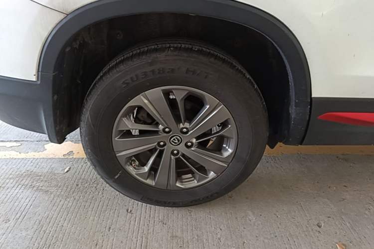 Used CHANGAN CS75 2021 Honor Million Edition 280T DCT Luxury Model Right Rear Wheel Hub