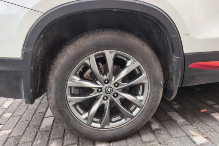 Used CHANGAN CS75 2021 Honor Million Edition 280T DCT Prestige Model Right Rear Wheel Hub