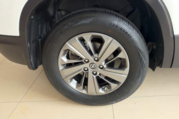 Used CHANGAN CS75 2021 Honor Million Edition 280T DCT Luxury Model Right Rear Wheel Hub