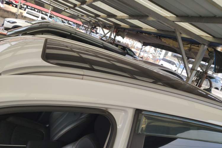 Used CHANGAN CS75 2021 Honor Million Edition 280T DCT Prestige Model Roof