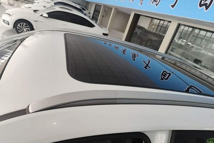 Used CHANGAN CS75 2021 Honor Million Edition 280T DCT Prestige Model Roof