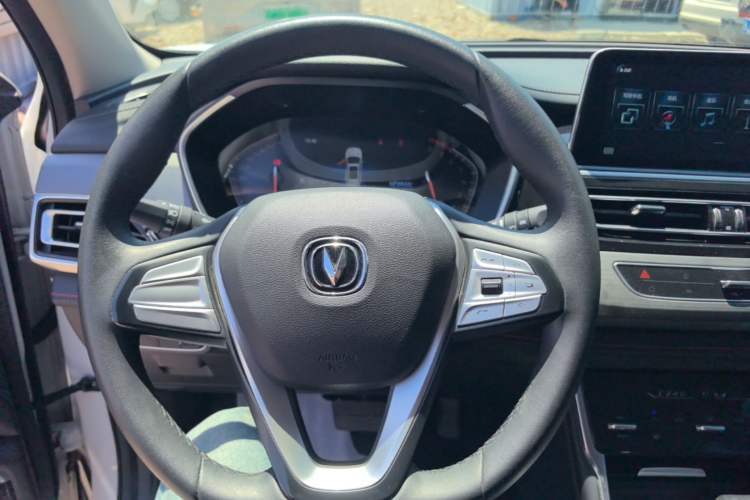 Used CHANGAN CS75 2021 Honor Million Edition 280T DCT Luxury Model Steering Wheel