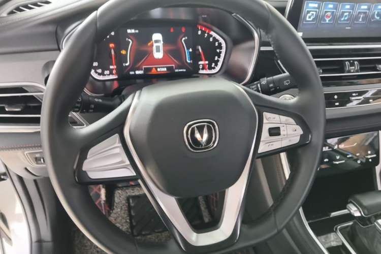 Used CHANGAN CS75 2021 Honor Million Edition 280T DCT Luxury Model Steering Wheel