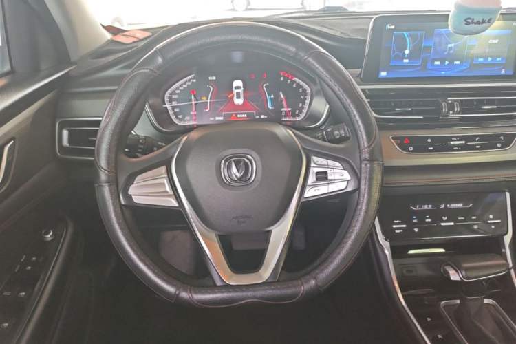 Used CHANGAN CS75 2021 Honor Million Edition 280T DCT Luxury Model Steering Wheel