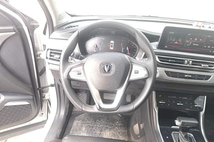 Used CHANGAN CS75 2021 Honor Million Edition 280T DCT Navigation Model Steering Wheel