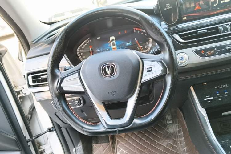 Used CHANGAN CS75 2021 Honor Million Edition 280T DCT Luxury Model Steering Wheel