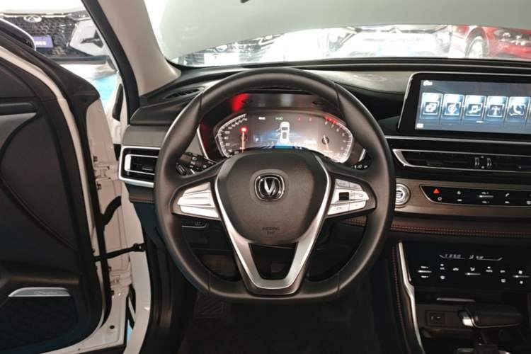 Used CHANGAN CS75 2021 Honor Million Edition 280T DCT Luxury Model Steering Wheel