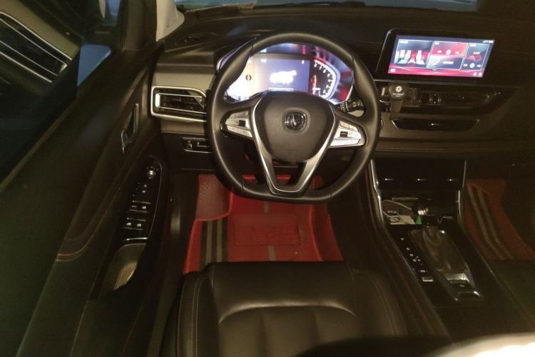 Used CHANGAN CS75 2021 Honor Million Edition 280T DCT Navigation Model Steering Wheel
