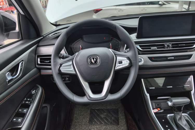 Used CHANGAN CS75 2021 Honor Million Edition 280T DCT Luxury Model Steering Wheel