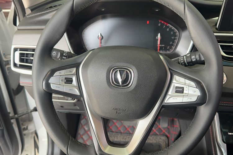 Used CHANGAN CS75 2021 Honor Million Edition 280T DCT Navigation Model Steering Wheel