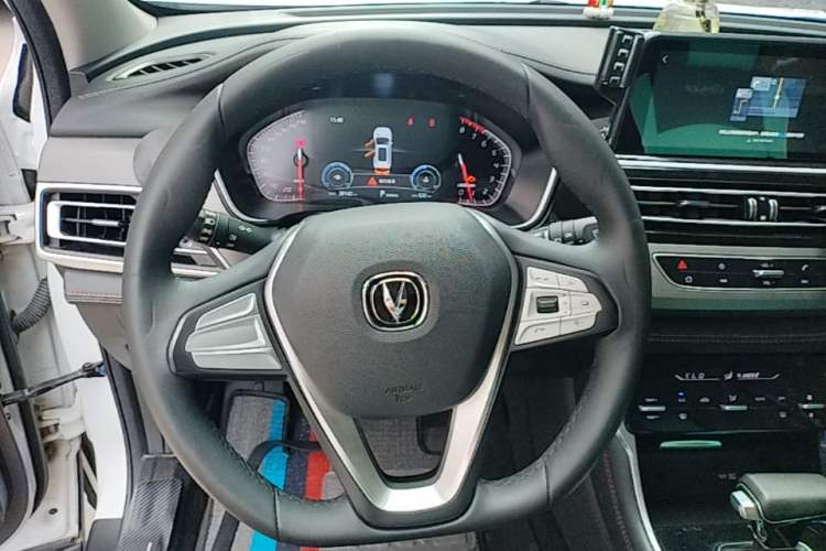 Used CHANGAN CS75 2021 Honor Million Edition 280T DCT Luxury Model Steering Wheel