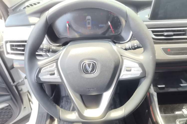 Used CHANGAN CS75 2021 Honor Million Edition 280T DCT Navigation Model Steering Wheel