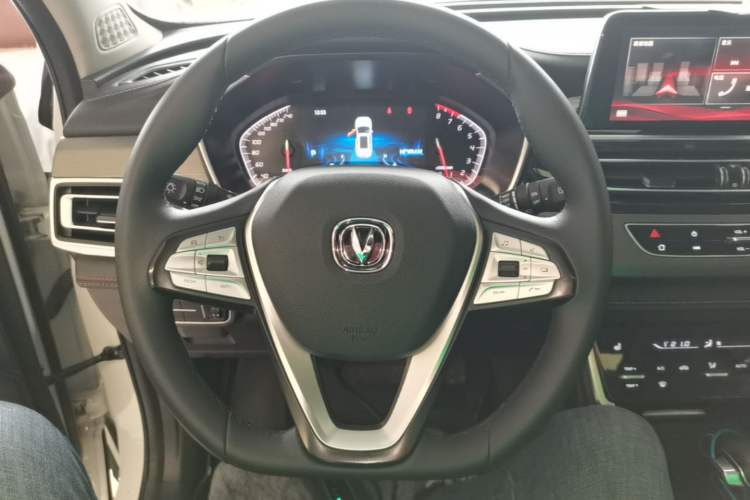 Used CHANGAN CS75 2021 Honor Million Edition 280T DCT Navigation Model Steering Wheel