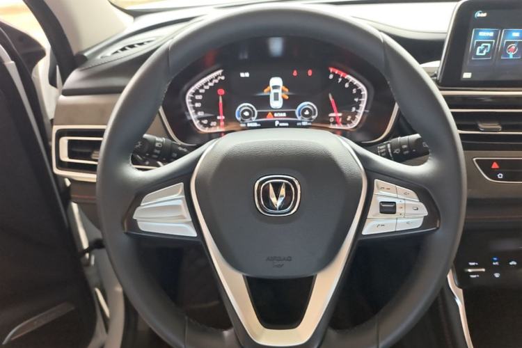 Used CHANGAN CS75 2021 Honor Million Edition 280T DCT Luxury Model Steering Wheel