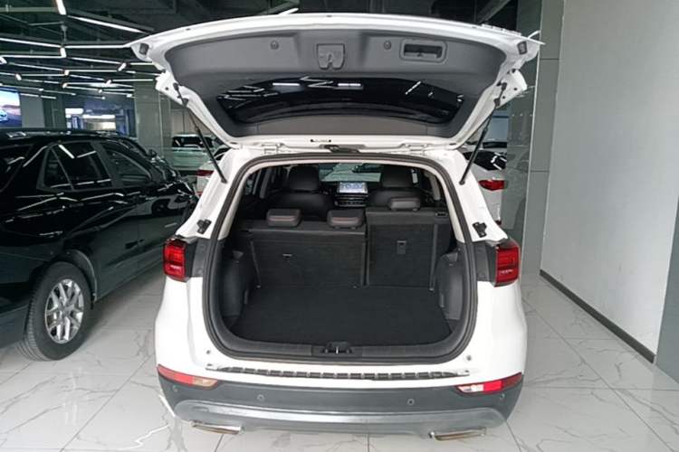 Used CHANGAN CS75 2021 Honor Million Edition 280T DCT Luxury Model Trunk
