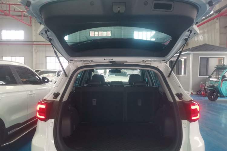 Used CHANGAN CS75 2021 Honor Million Edition 280T DCT Luxury Model Trunk