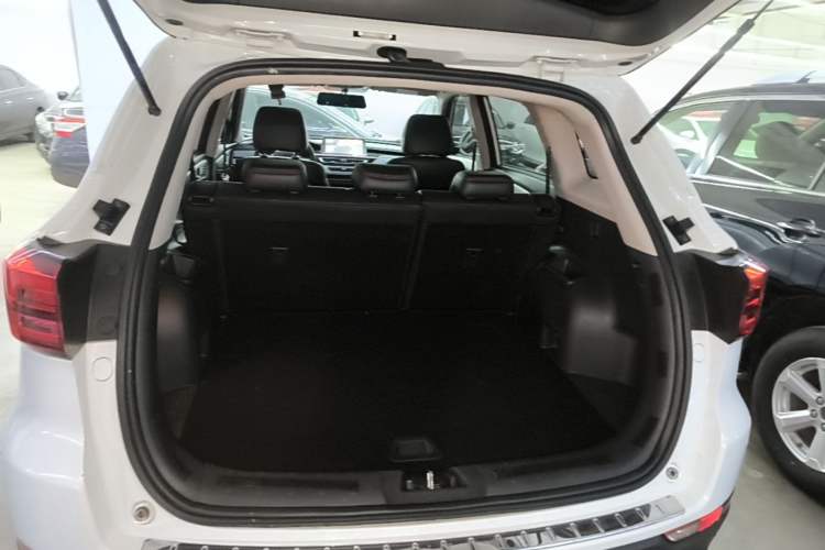 Used CHANGAN CS75 2021 Honor Million Edition 280T DCT Luxury Model Trunk