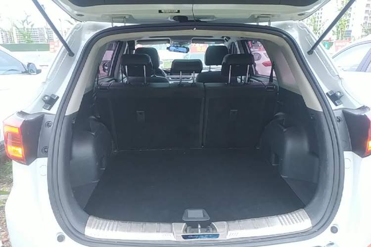 Used CHANGAN CS75 2021 Honor Million Edition 280T DCT Prestige Model Trunk