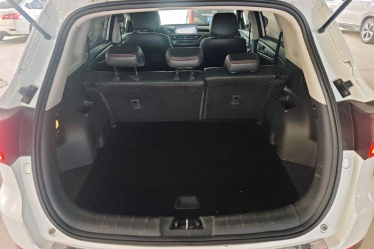 Used CHANGAN CS75 2021 Honor Million Edition 280T DCT Prestige Model Trunk
