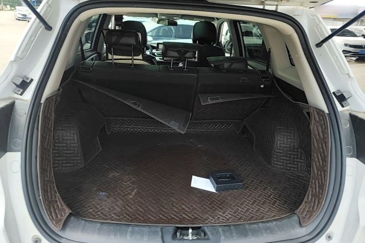 Used CHANGAN CS75 2021 Honor Million Edition 280T DCT Prestige Model Trunk