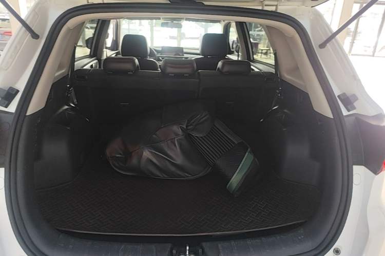 Used CHANGAN CS75 2021 Honor Million Edition 280T DCT Prestige Model Trunk