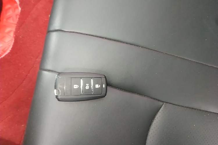 Used CHANGAN CS75 2021 Honor Million Edition 280T DCT Prestige Model Vehicle Key
