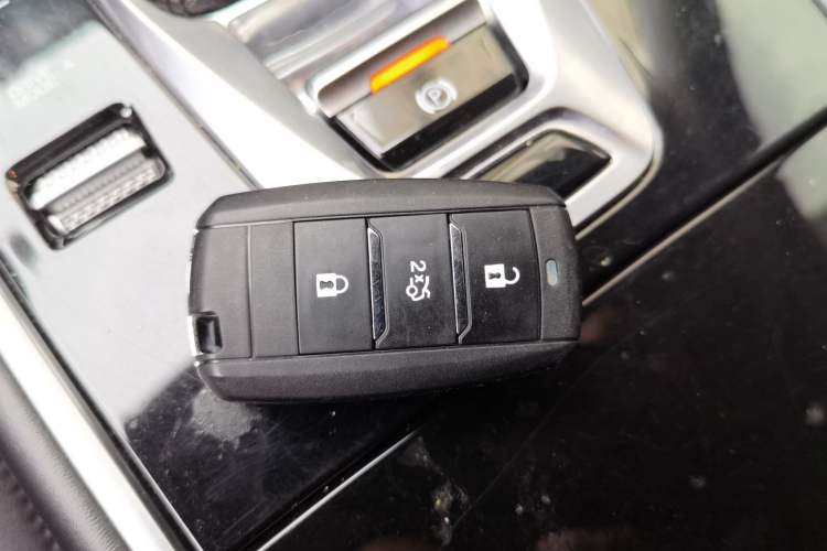 Used CHANGAN CS75 2021 Honor Million Edition 280T DCT Luxury Model Vehicle Key