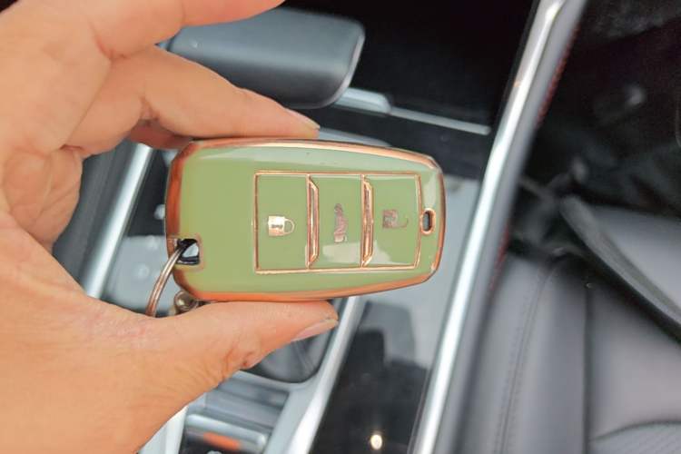 Used CHANGAN CS75 2021 Honor Million Edition 280T DCT Luxury Model Vehicle Key
