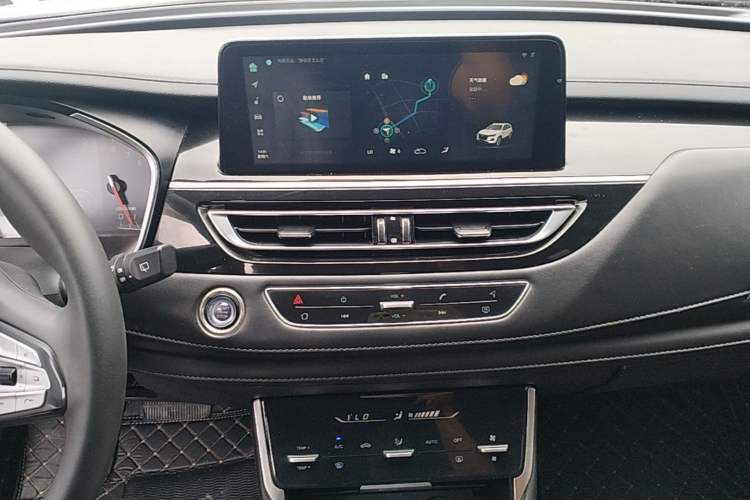 Used CHANGAN CS75 2022 Blue Whale Edition 1.5T DCT Luxury Model Audio And AC Panel